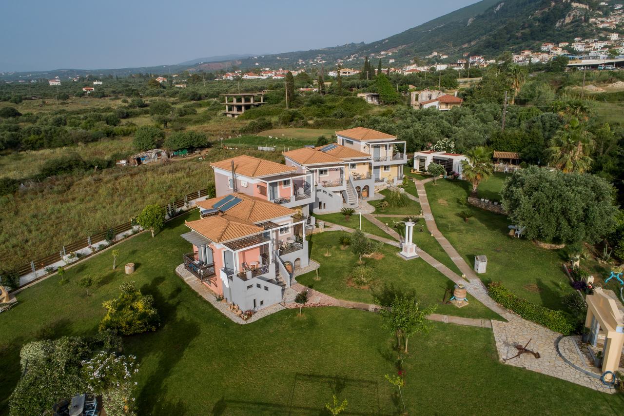 Ta Spitakia Tsarbopoulos Кипарисия Экстерьер фото